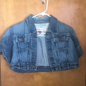 Cropped denim jacket